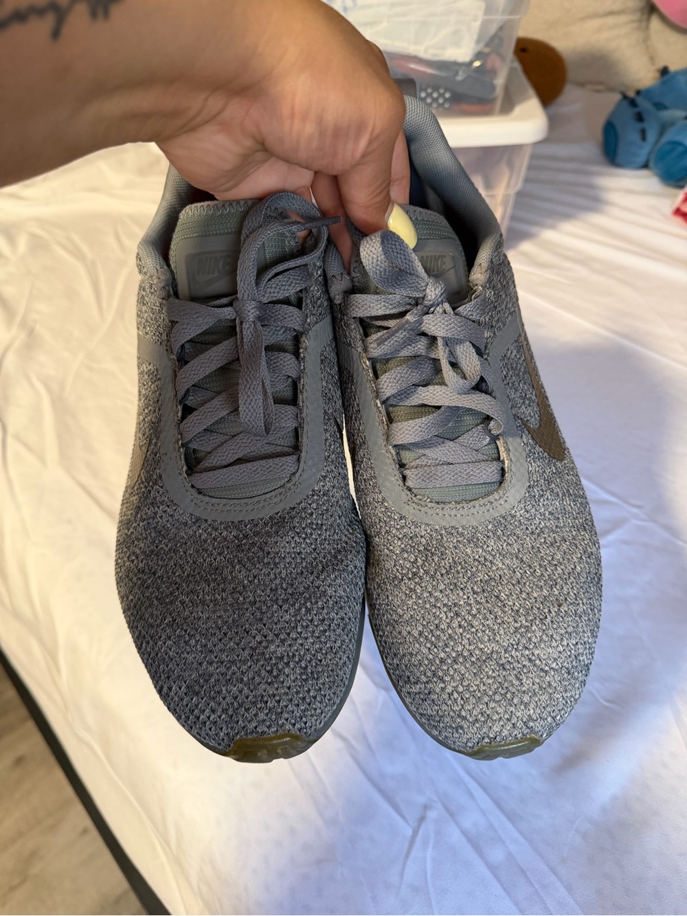Nike Men’s Grey Knit Athletic Sneakers - Picture 6 of 10